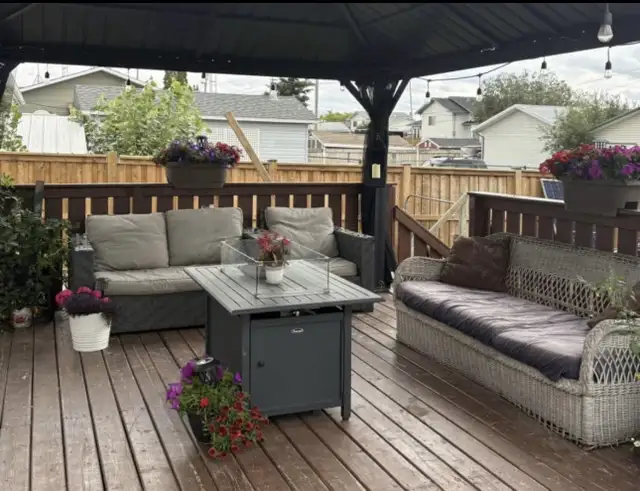 Crew House or Family Home | 4BR   Heated Shop | Wembley