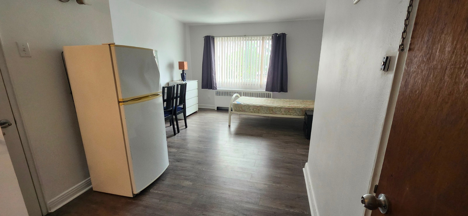 Studio 1 1/2 a louer. Apartment 1 1/2 for rent. — photo 3