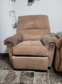 Set of 2 recliners