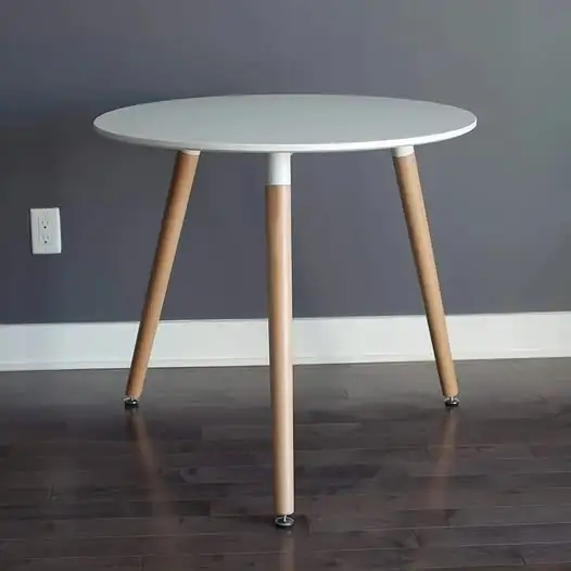 Special offer! 3 leg white round dining table, coffee table in Dining Tables & Sets in City of Montréal - Image 2
