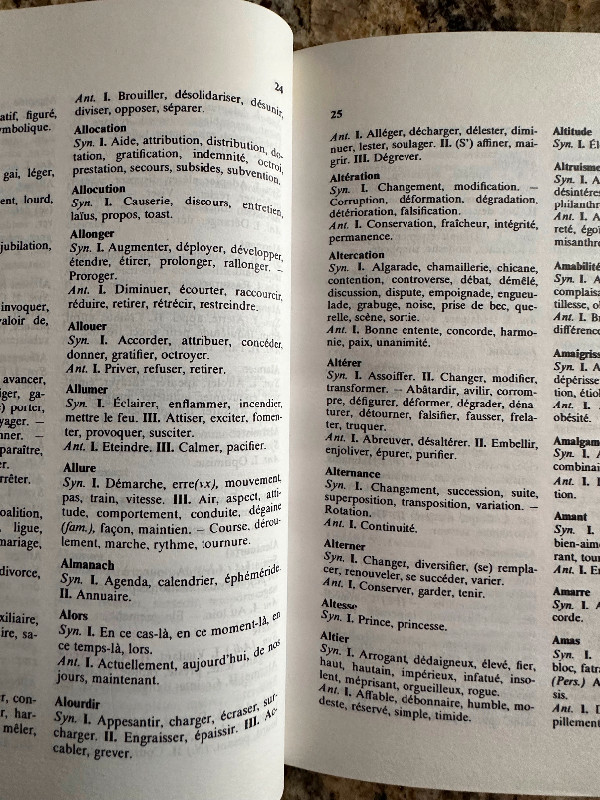 Dictionnaire Des Synonymes Et Des Antonymes (Hector Dupuis) dans Manuels  à Ville de Montréal - Image 2