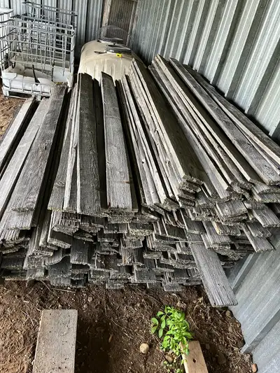 Weathered fence boards, barn wood Good for crafts, hobbies, accent walls or other projects No nail o...