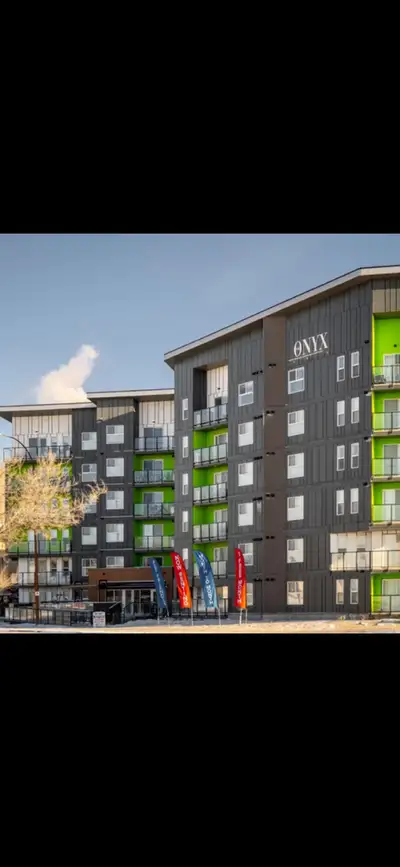 Sublet Available – 1 Bedroom in 3-Bedroom - 2 Bathroom Apartment at The Onyx (Female Only) Sublettin...