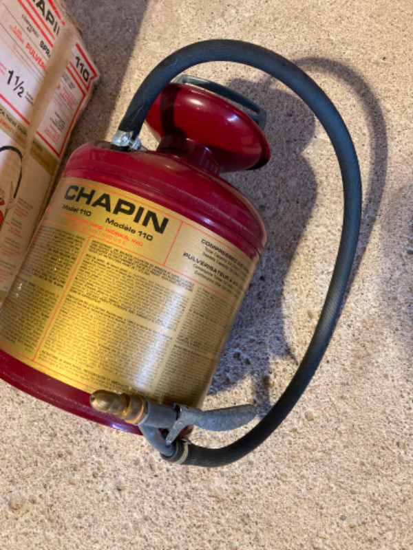 Chapin Compressed Air Sprayer in Outdoor Tools & Storage in Mississauga / Peel Region - Image 2