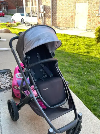 Brand new 10/10 condition Uppababy Vista Stroller , There is still lots of usage left , Wheels are i...