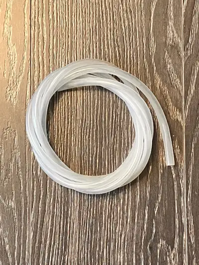 New pipes for air conditioners or dehumidifiers. Transparent pipe: $1 Blue pipe: $5 Clean, in good c...