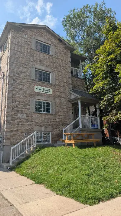 Huge 17 foot long student bedrooms!! That's large enough to fit: A queen sized bed A sofa Desk / wor...
