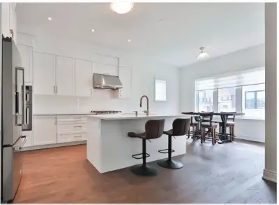 Looking for a roommate to share a brand new house. Looking for a clean, responsible, and friendly wo...