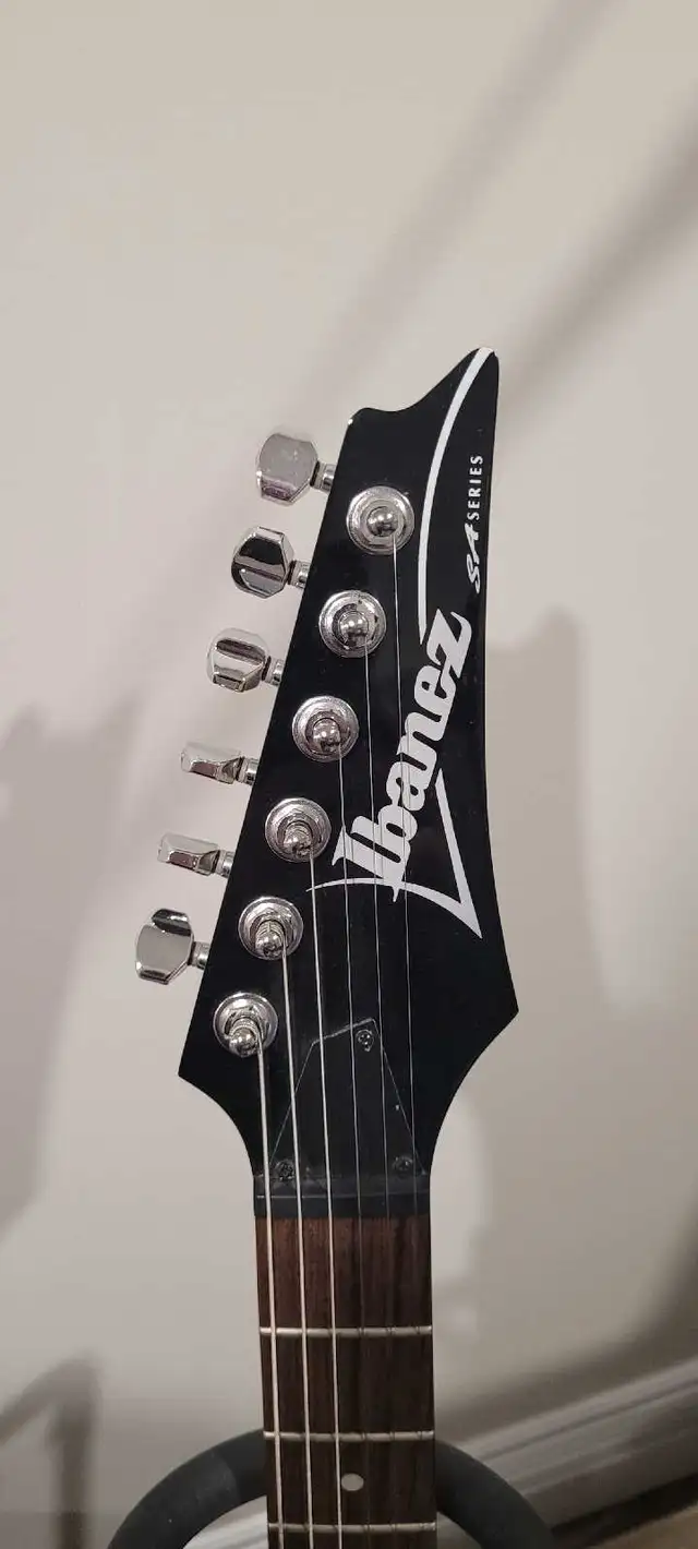 ibenez sa 120 electric guitar in Guitars in Markham / York Region - Image 2