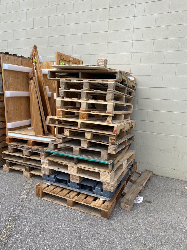 Wooden Pallets FREE !! Free Stuff Calgary Kijiji