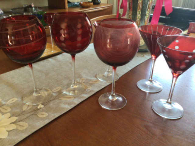 Pier One Red 9”wine glasses set of 3 units ,perfect condition , in Kitchen & Dining Wares in Kingston - Image 2