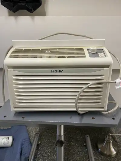 Air climatisé fenêtre 5200 btu, View more