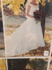 Stunning off-the shoulder White Wedding Dress