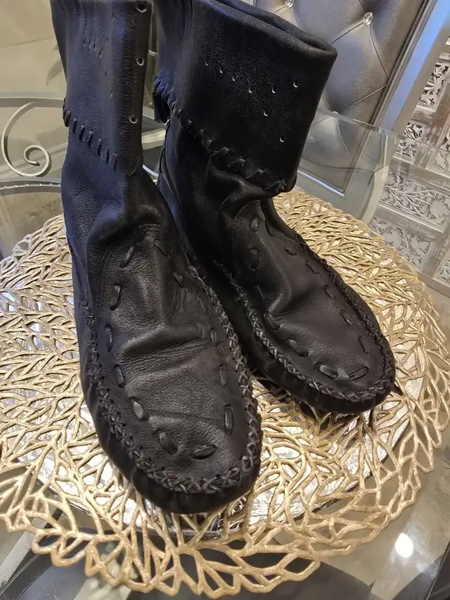 Women's boots, genuine leather, handmade, size 39 (Euro) in Women's - Shoes in Barrie - Image 3