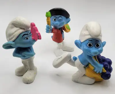 Dive into nostalgia with this vibrant 2011 McDonald’s Smurf toy lot! Eleven charming, collectible ac...