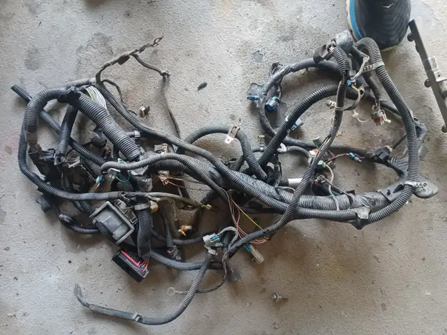 chevy motor parts for a 5.3L LMG in Engine & Engine Parts in Edmonton - Image 7