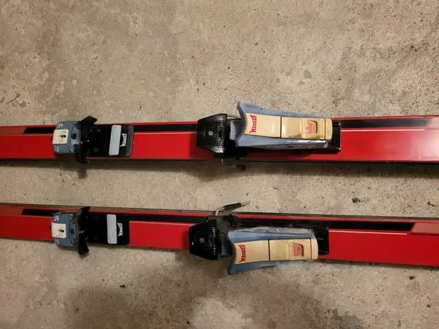 Vintage Rossignol skiis for sale in Ski in Mississauga / Peel Region - Image 4