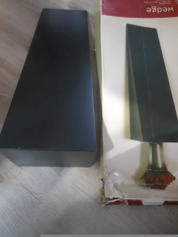 Wall sconce/shelf in Bookcases & Shelving Units in City of Montréal - Image 3