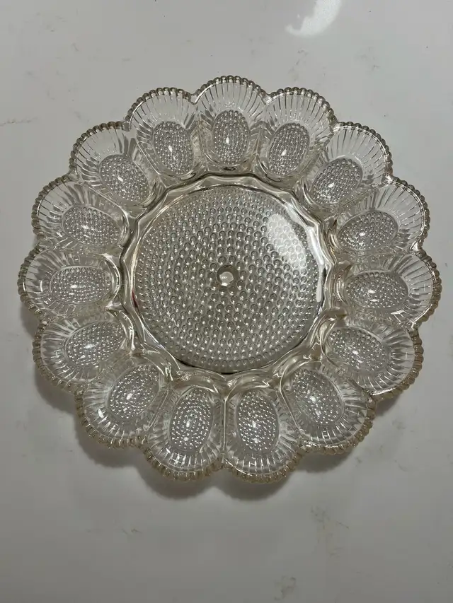 Indiana Glass Deviled Egg Dish in Kitchen & Dining Wares in Barrie - Image 2