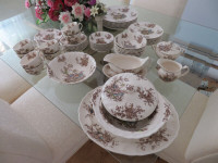 COMPLETE SET OF ENGLISH DISHES