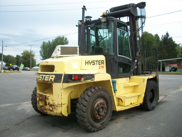 Chariot elevateur ( Lift ) Hyster dans Équipement lourd  à Saint-Hyacinthe - Image 3
