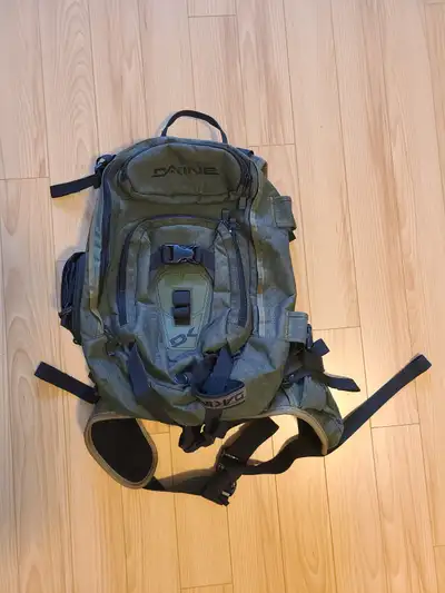 Snowboard bag and running bag, View more