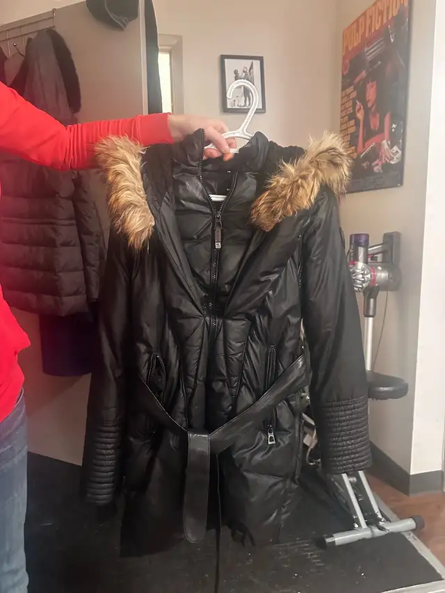 Rudsak women’s jacket in Women's - Tops & Outerwear in City of Toronto - Image 2
