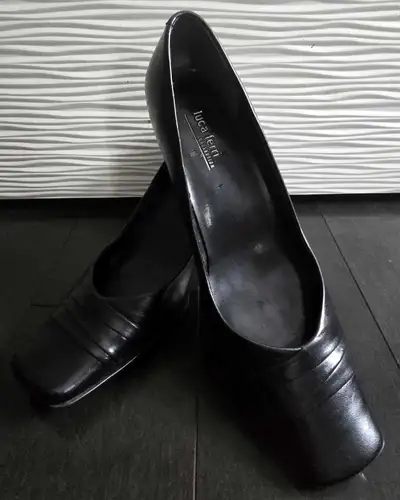 Vintage Luca Ferri Collection Black Dress Shoes - Womens Size 6.5 Women's black heels. Square toe wi...