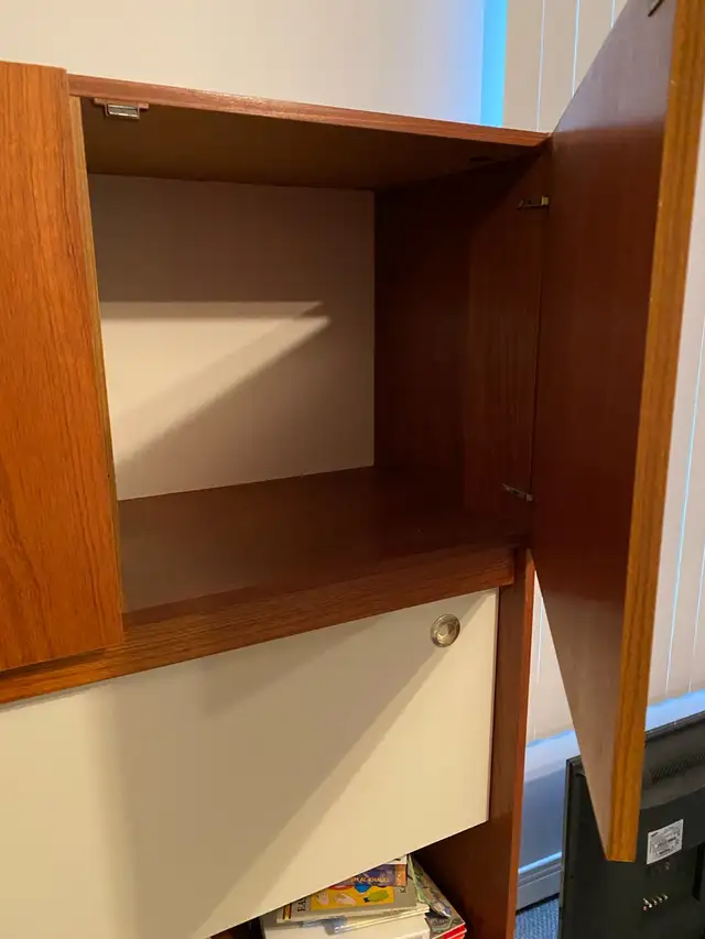 Teak High Buffet/Sideboard Beautiful Vintage Storage piece in Hutches & Display Cabinets in City of Toronto - Image 6