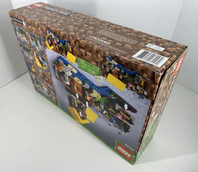 Lego Minecraft The Farm Cottage 21144 (Brand New Sealed) in Toys & Games in Markham / York Region - Image 9