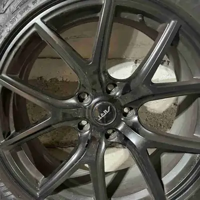 Replica SRT Rims with Tires for Winter 20 inche Rims Still has good life left on them. Or a reasonab...