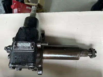 Steering box for Lamborghini Espada, original, used in good condition. Price on request. More parts...