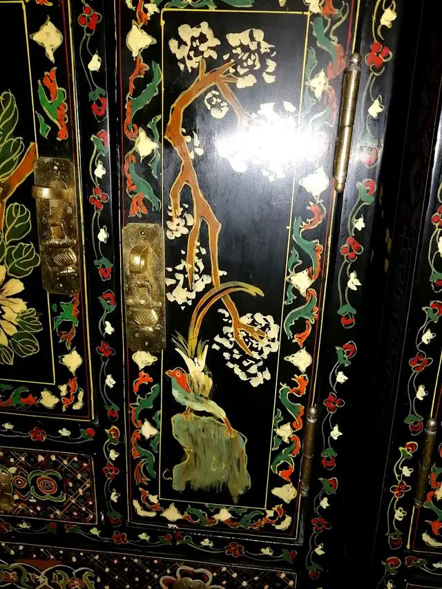 A Pair Chinese Black Lacquer Cabinets hand paint 30" tall in Bookcases & Shelving Units in Mississauga / Peel Region - Image 7