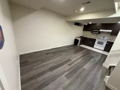 Monterey Park NE 2 bedroom basement for rent with separate laundry available March 1st. $950 plus 40...