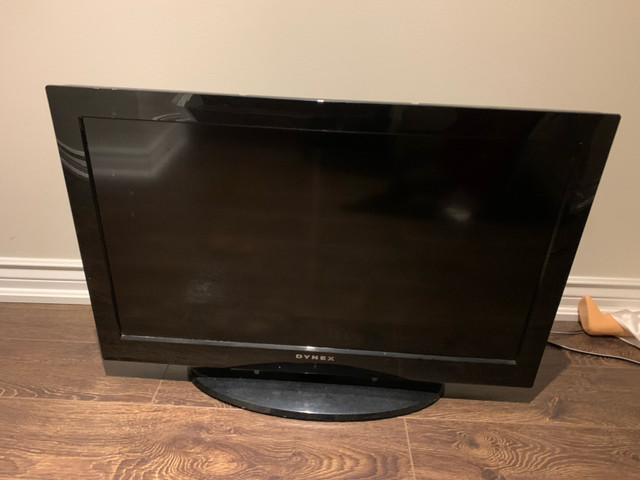 32” Dynex TV in TVs in Hamilton