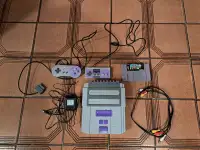 Console Retron (compatible avec NES et SNES)