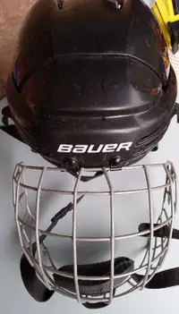 Bauer 2100HHJr - Goalie Helmet