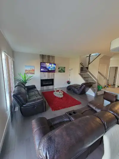 Nicely finished 3 bedroom duplex with a very spacious master's bedroom with walk in closet, a loft s...