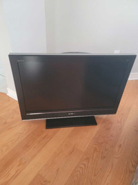 Sony BRAVIA XBR (32")