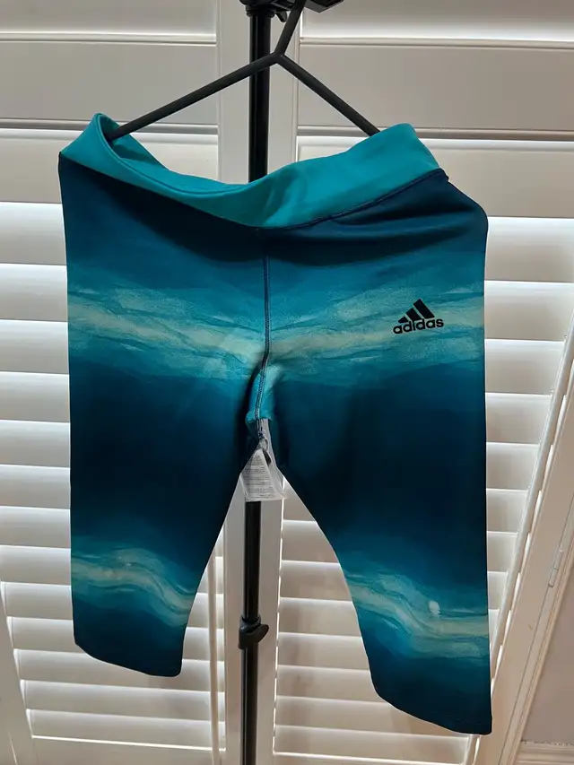 LikeNEW Stylish GirlsClothes 10pcs @$1each  in Kids & Youth in Markham / York Region - Image 6