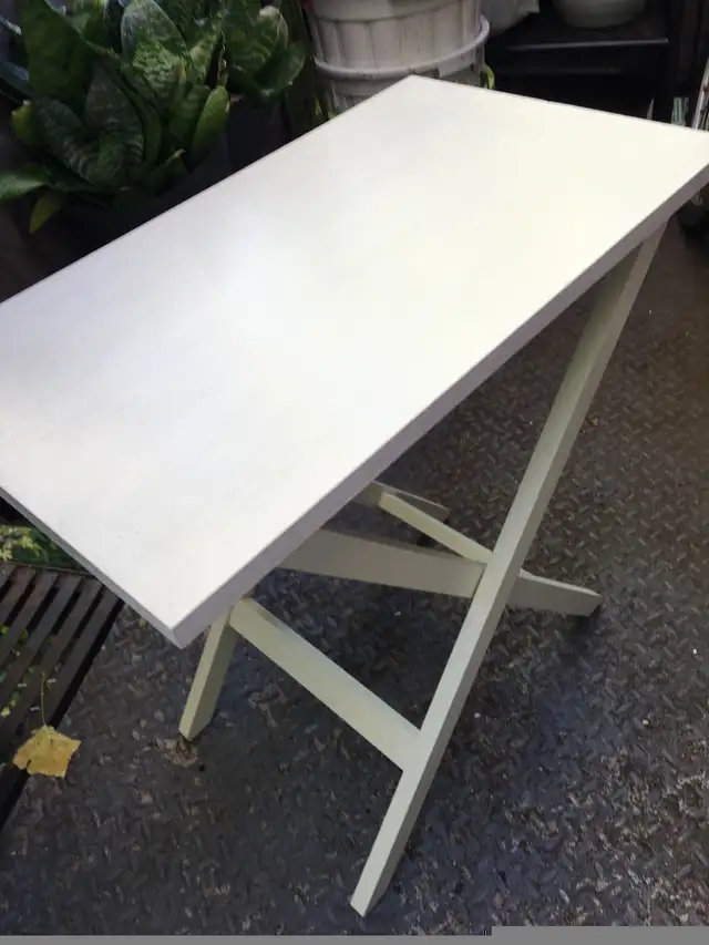 Folding table with glass top & wood in Other Tables in City of Montréal - Image 3