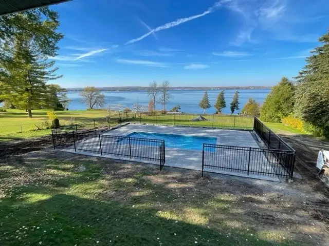 POOL FENCE PANELS IN  4, 5 AND 6 FT TALL- STARTING AT $25/LF in Decks & Fences in Belleville - Image 4
