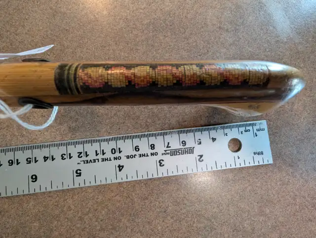 Antique wooden carved walking stick with marquetry top, 35 1/2" in Arts & Collectibles in Oshawa / Durham Region - Image 5