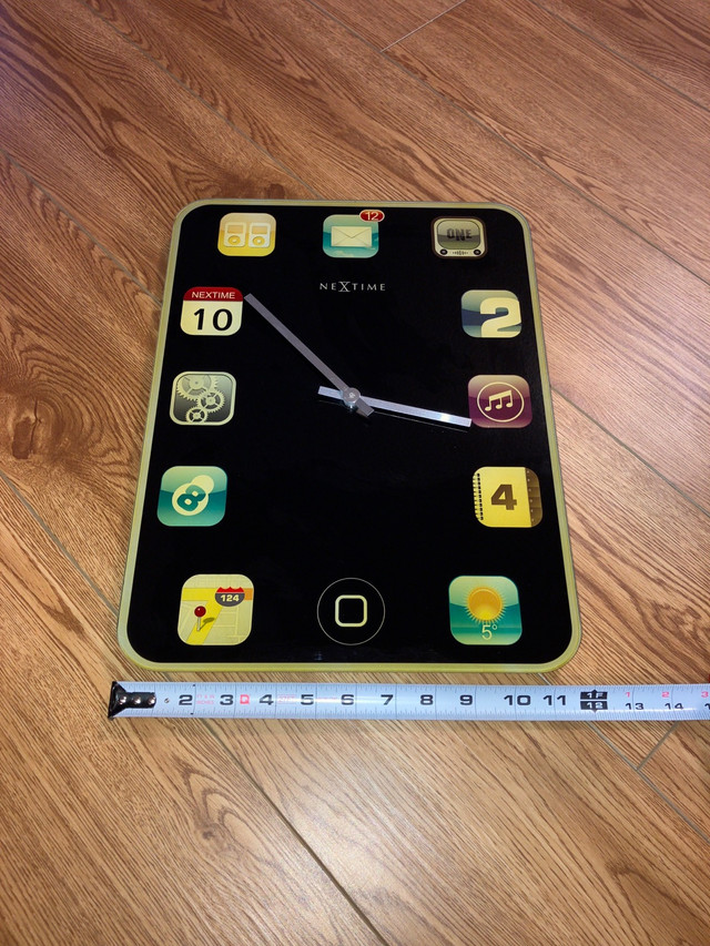 Rare Glass iPhone Wall Clock in Other in London - Image 2