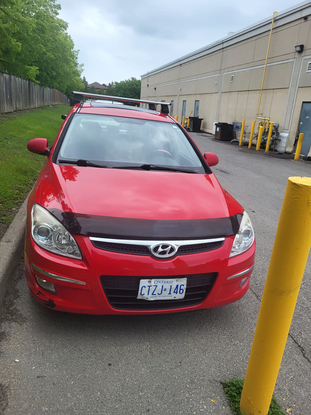 2011 Hyundai Elantra hatchback in Cars & Trucks in Oshawa / Durham Region