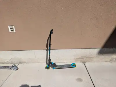 Madd Gear Carve kids scooter. In very good condition.