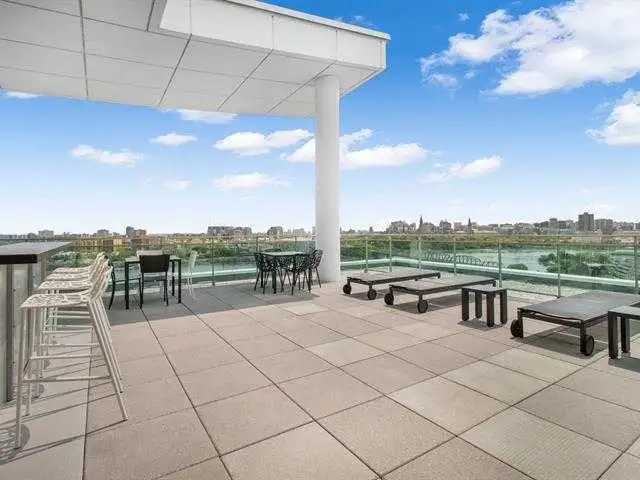 Luxury condo besides ottawa river/downtown in Long Term Rentals in Gatineau - Image 10