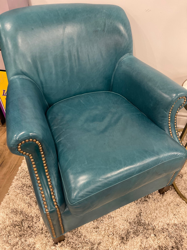 Modern leather chairs  in Chairs & Recliners in Markham / York Region - Image 2