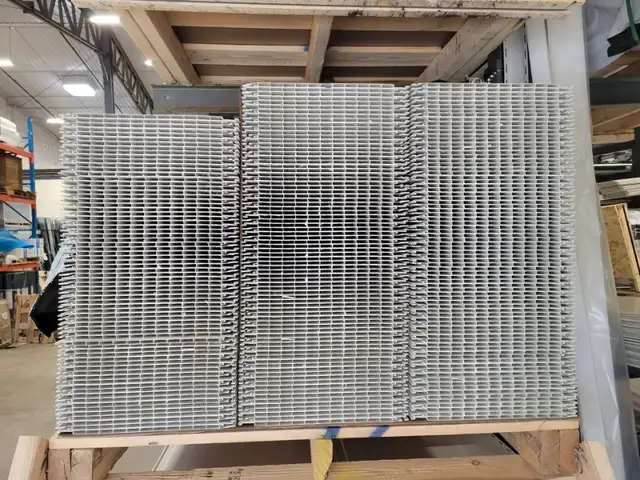 Skid of Waterproof PVC Wall Liner62863277867009122