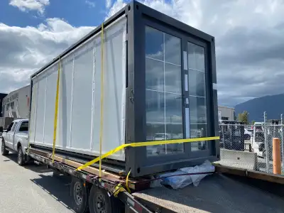 This heavy duty trailer can haul a LOT. Setup your own Hotshot delivery service and be part of the t...